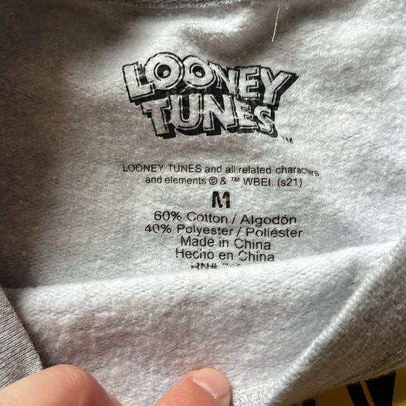 looney tunes crewneck - Picture 2 of 2